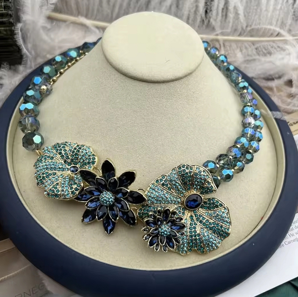 Lotus Necklace